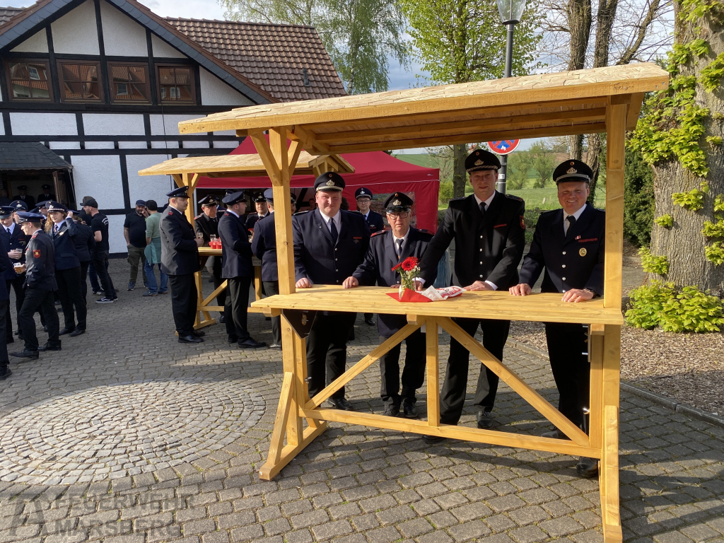 2026-05-04_stadt_stehtische