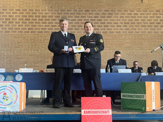 Ehrung beim Kreisfeuerwehrtag in Twiste